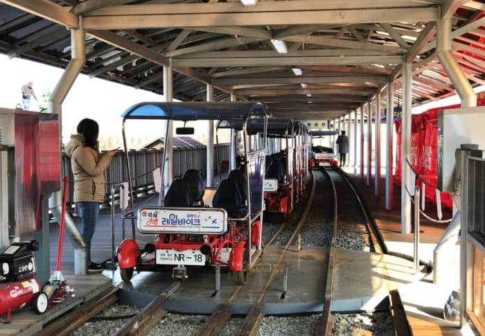 Trải nghiệm đạp xe trên đường ray xe lửa